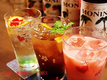 A wide variety of non-alcoholic cocktails are available, so even those who don't like to drink can enjoy a bar night.