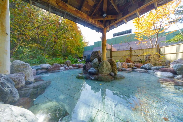 Open-air bath